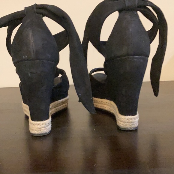 UGG LUCY PLAT FORM WEDGE - Picture 3 of 8